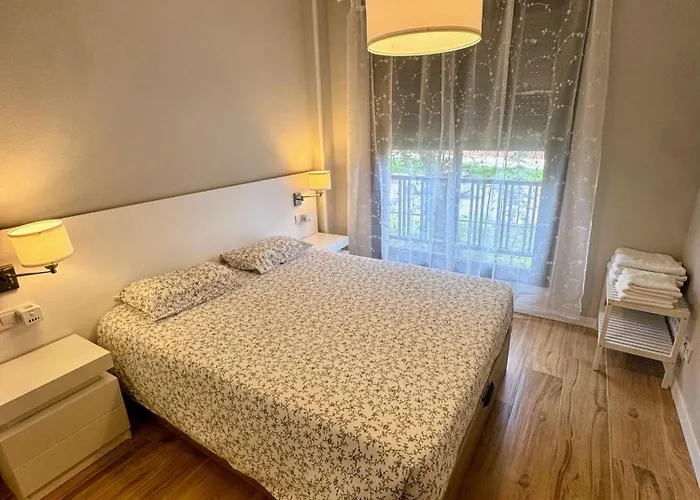 Airport Madrid Plenilunio Suites Blue